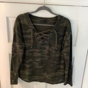 Sanctuary Camo Women’s Sweatshirt